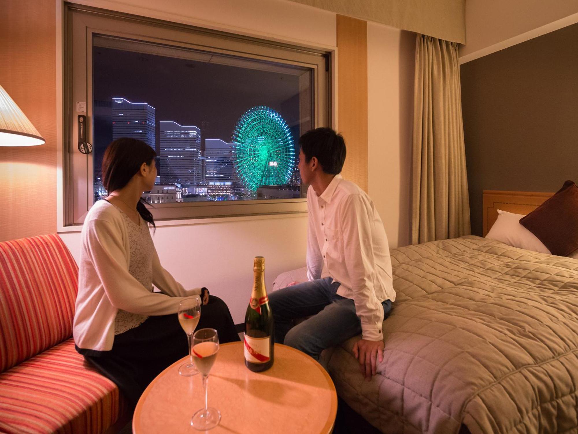 นาวิออส โยโกฮามะ Hotel โยโกฮาม่า ภายนอก รูปภาพ