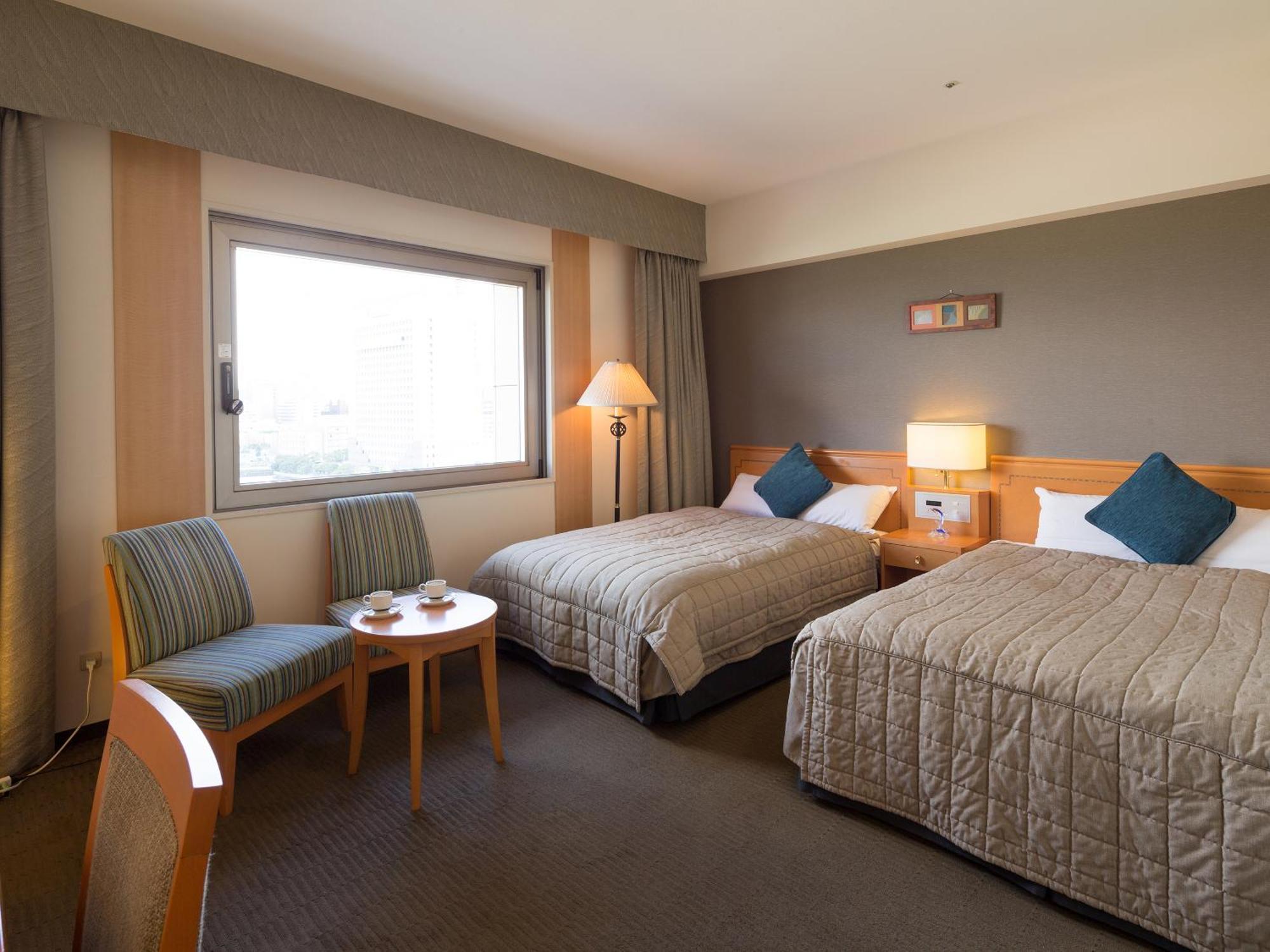 นาวิออส โยโกฮามะ Hotel โยโกฮาม่า ภายนอก รูปภาพ